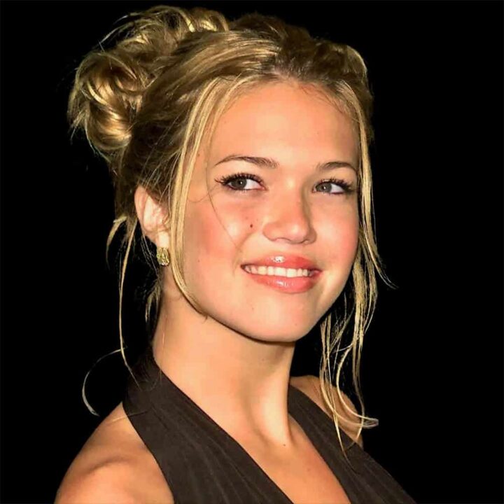 Mandy Moore Popstar Deepfakes & Celebrity Porn Videos