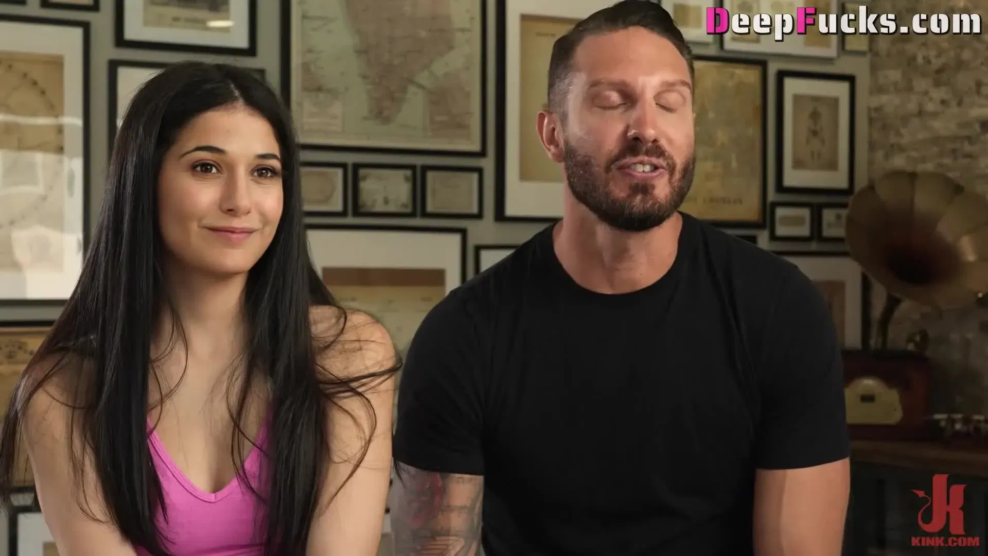 Emmanuelle Chriqui Kink